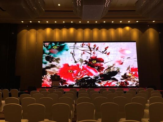 İç Mekan Kullanımı İçin 100000 Saat Ömürlü 281 Trilyon Renkli Kiralık LED Ekran